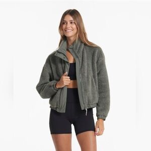 Vuori Women's Olive Green Sherpa Jacket Size XS FLAW